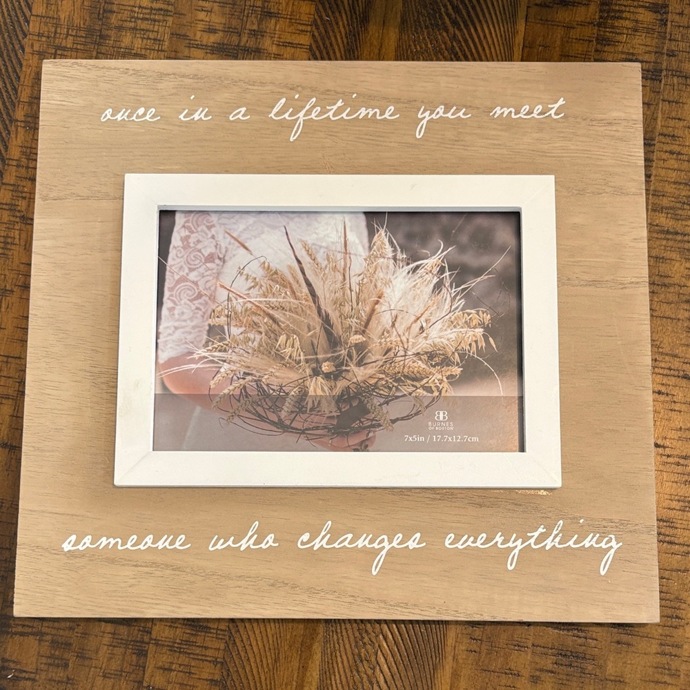 Natural Wood Photo Frame with White Accents NWOT